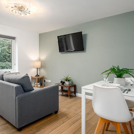 Alison Court Apartment Bristol Bagian luar foto