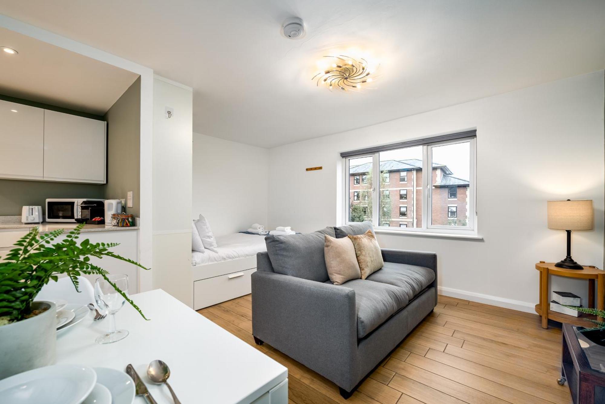 Alison Court Apartment Bristol Bagian luar foto