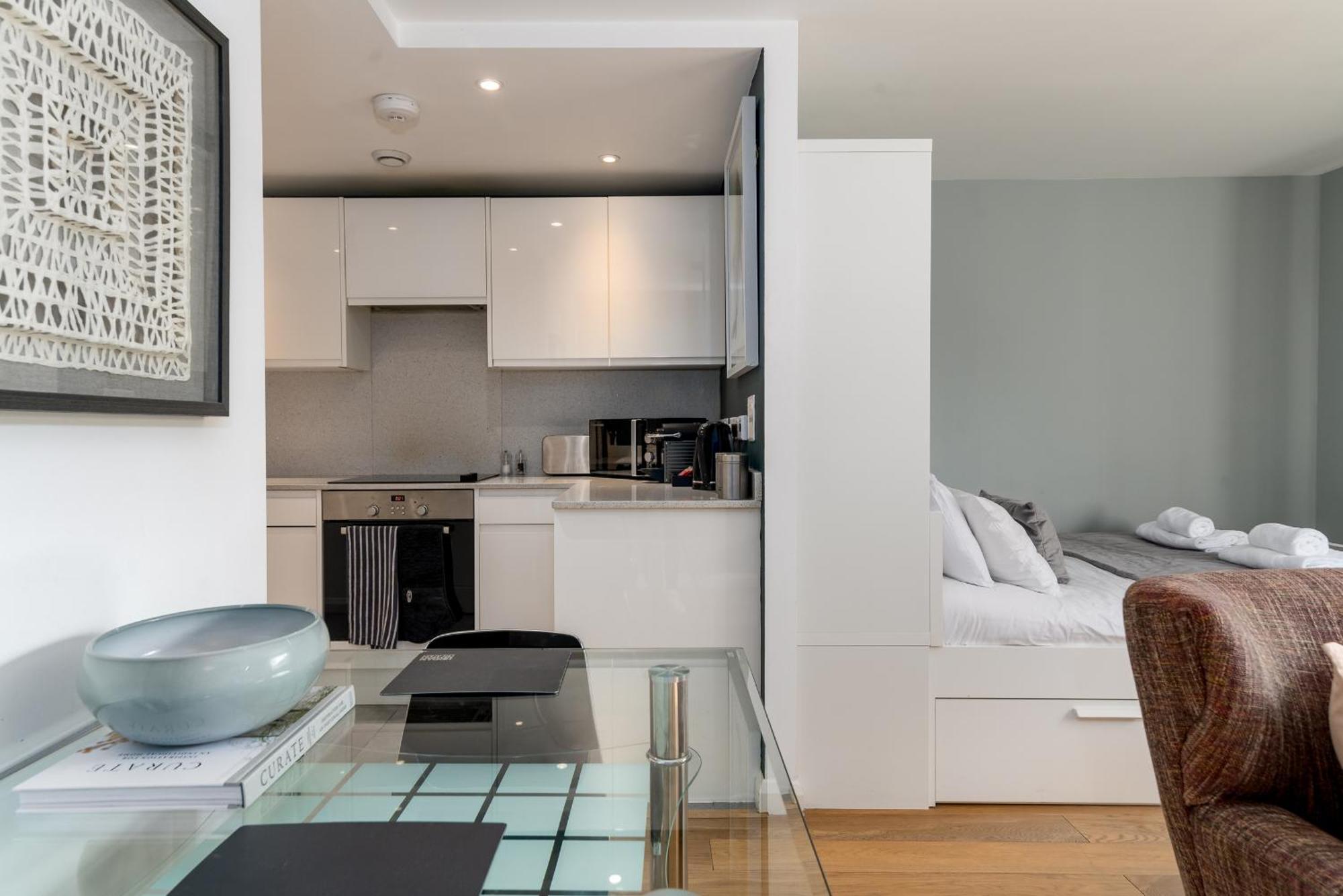 Alison Court Apartment Bristol Bagian luar foto